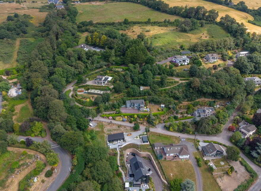 Lucca, Kilcoolishal, Glounthaune, T45X564