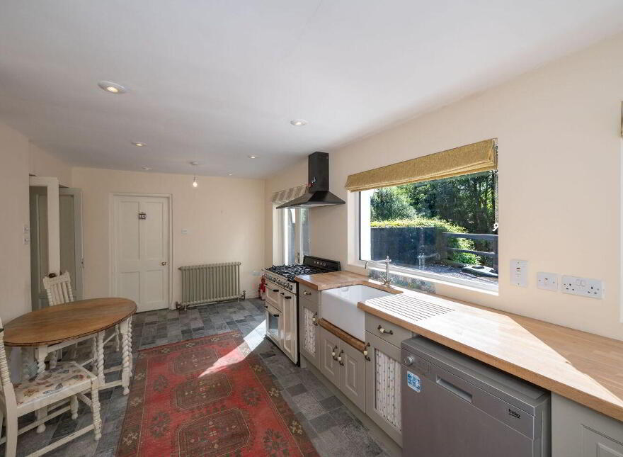 Woodside, Healy's Bridge, Kerry Pike, T12FWP5