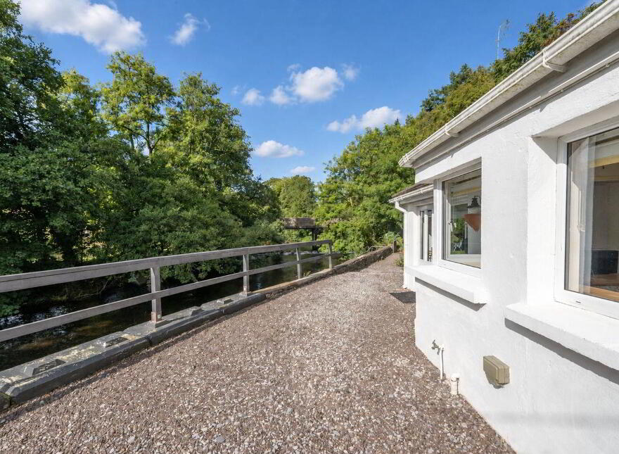 Woodside, Healy's Bridge, Kerry Pike, T12FWP5