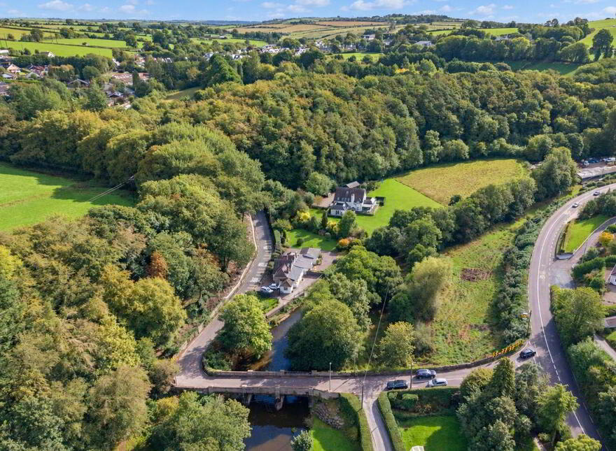 Woodside, Healy's Bridge, Kerry Pike, T12FWP5