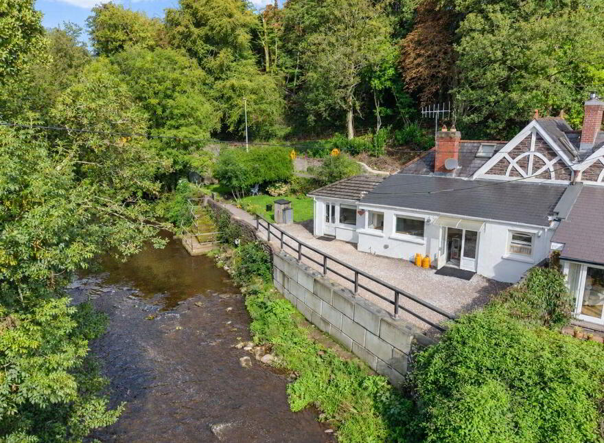 Woodside, Healy's Bridge, Kerry Pike, T12FWP5