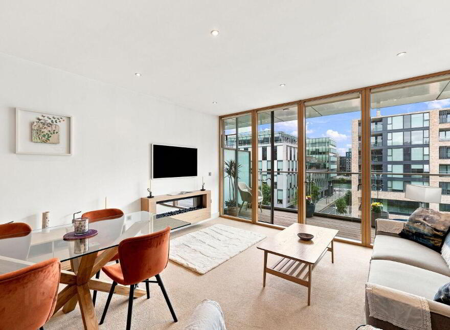 53 The Waterfront, Grand Canal Dock, Grand Canal Dock, D02F785