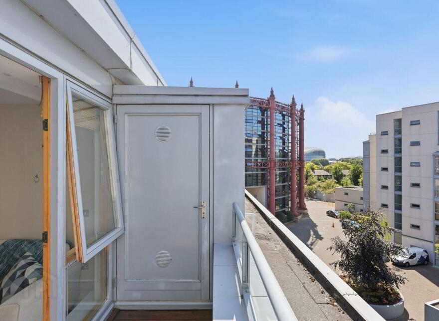 Apartment 104 The Clayton The Gasworks, South Lotts Road, Dublin 4, D04FA30
