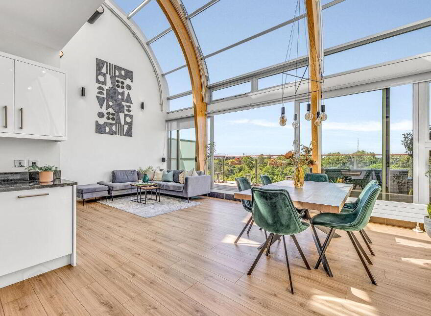 Apartment 201 The Links Elm Park, Merrion Road, Dublin 4, D04W523