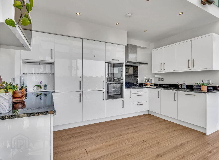 Apartment 201 The Links Elm Park, Merrion Road, Dublin 4, D04W523