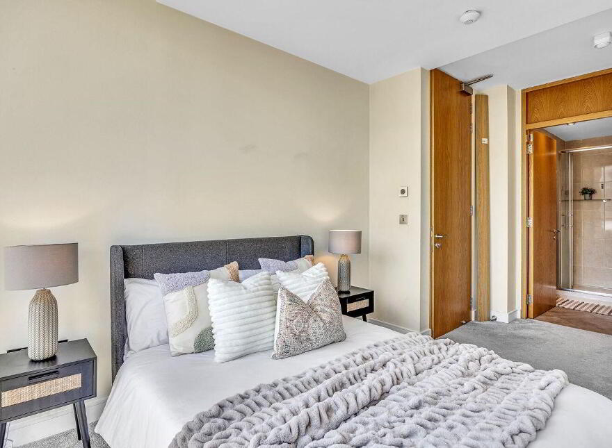 Apartment 201 The Links Elm Park, Merrion Road, Dublin 4, D04W523