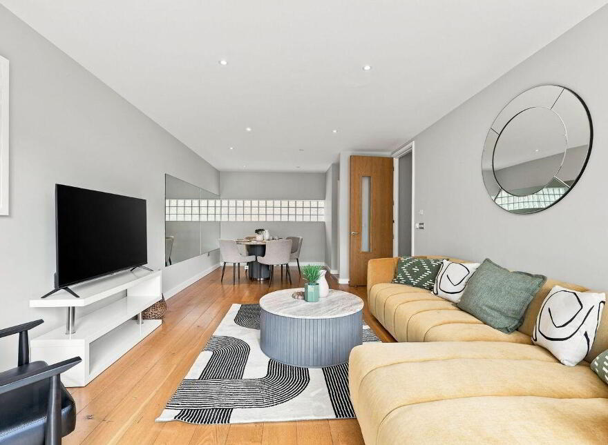 19 Hanover Quarter, Grand Canal Dock, Dublin 2, D02YD29
