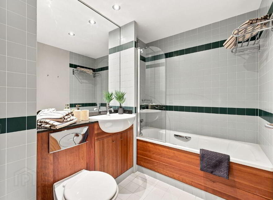 19 Hanover Quarter, Grand Canal Dock, Dublin 2, D02YD29