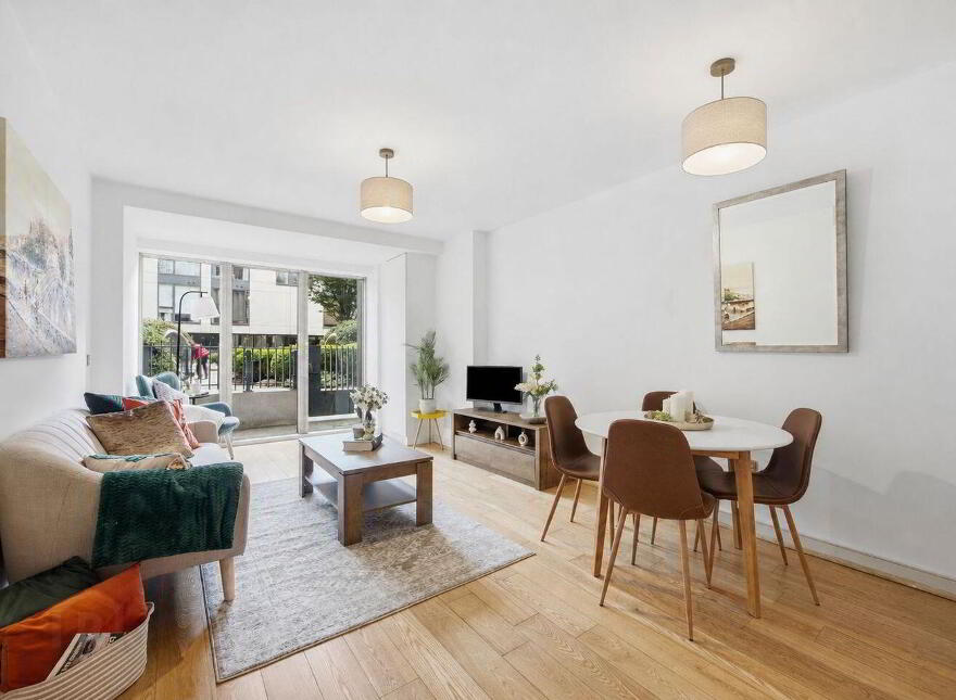 3 Hanover Riverside, Grand Canal Dock, Dublin 2, D02HT20 photo