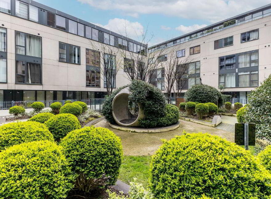 3 Hanover Riverside, Grand Canal Dock, Dublin 2, D02HT20