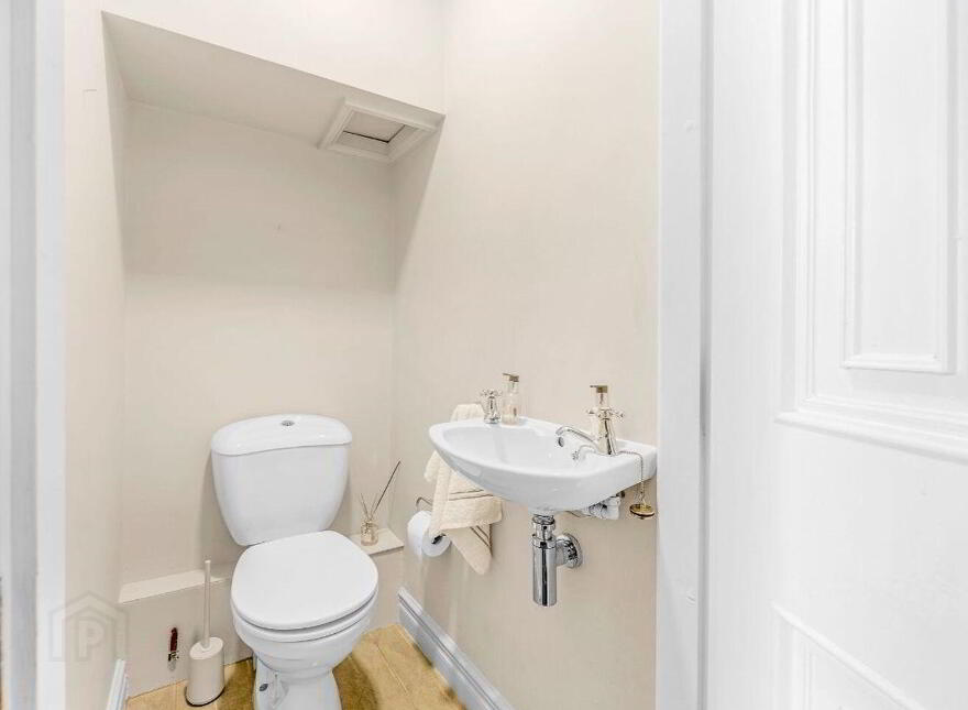 10, 64-66 Pembroke Road, Ballsbridge, Ballsbridge, D04FK18