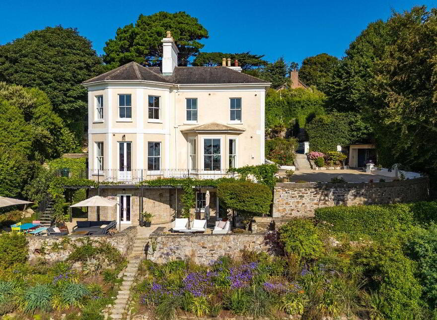 Palermo, Killiney Hill Road, Killiney, A96DP66