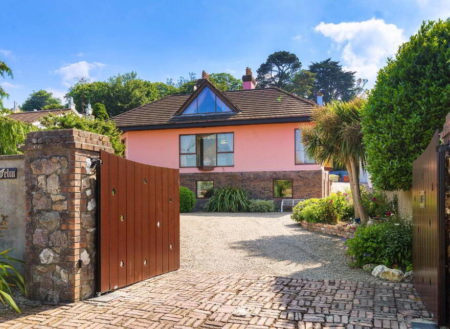San Feliu, Ardeevin Road, Dalkey, A96W212