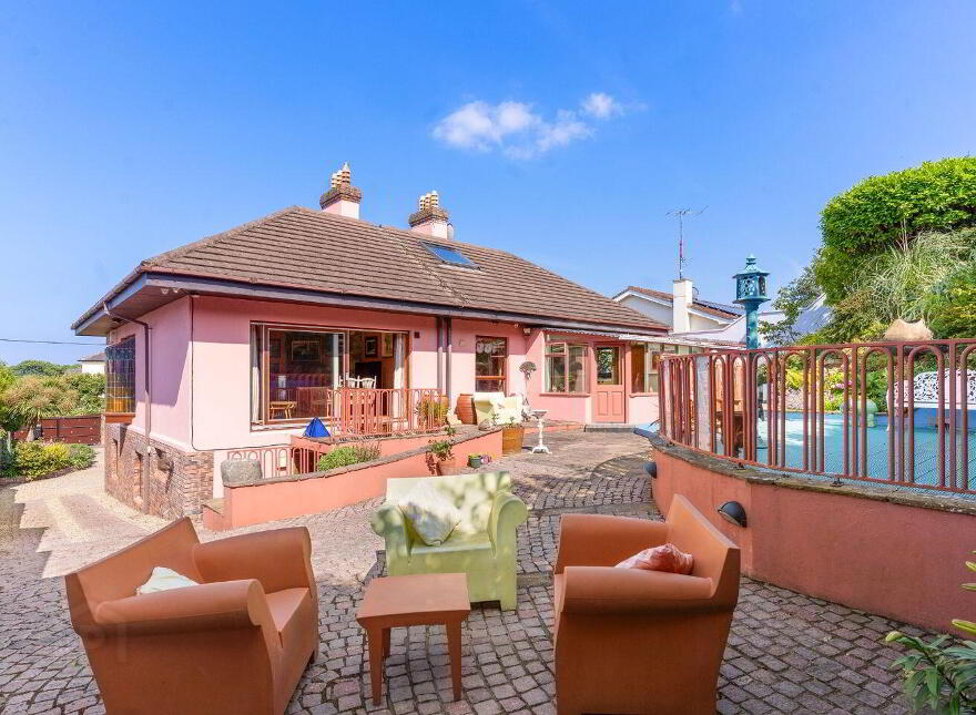 San Feliu, Ardeevin Road, Dalkey, A96W212