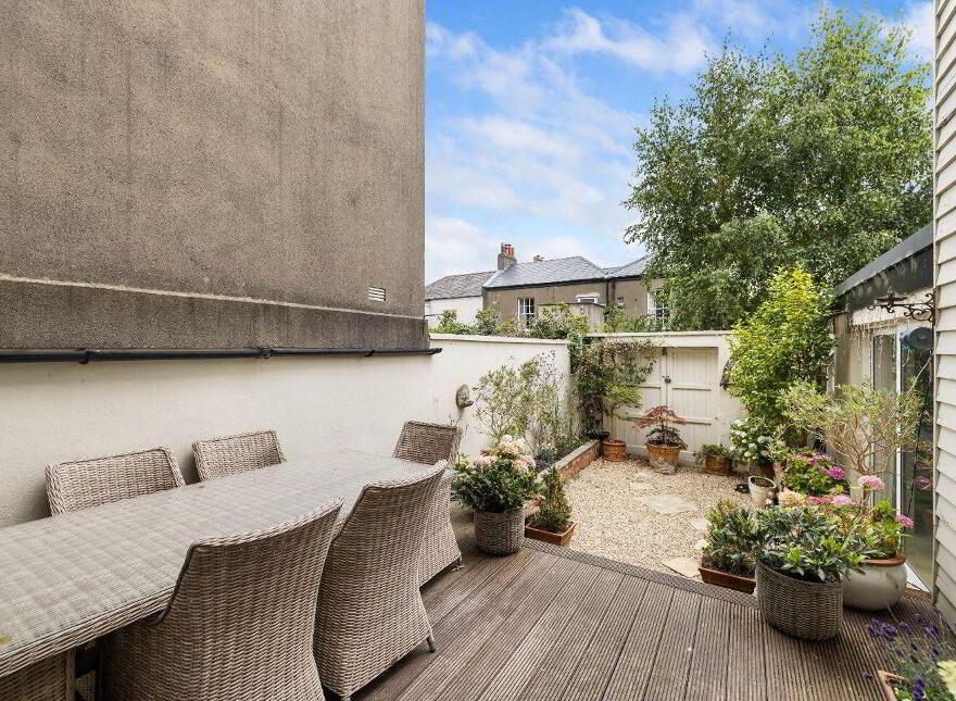 Hillbrook, 6 Burdett Avenue, Sandycove, A96V291