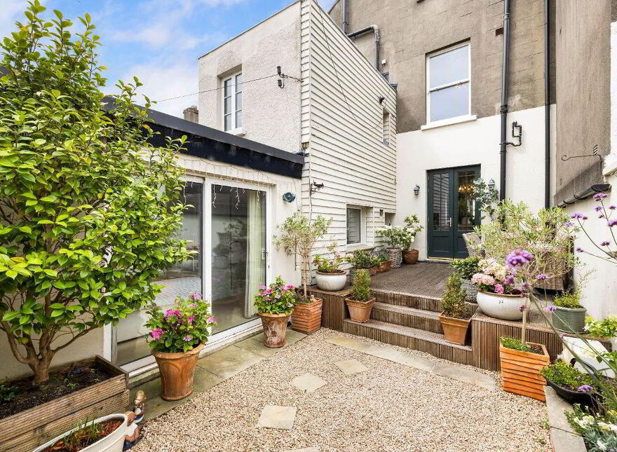 Hillbrook, 6 Burdett Avenue, Sandycove, A96V291