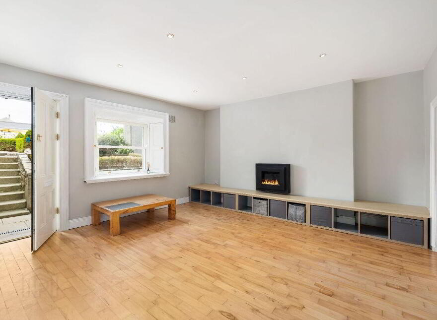 Hillbrook, 6 Burdett Avenue, Sandycove, A96V291