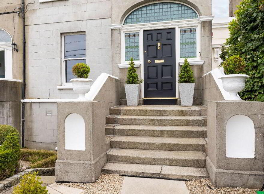 Hillbrook, 6 Burdett Avenue, Sandycove, A96V291
