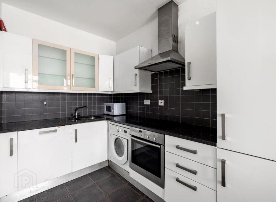 Apartment 410 Shelbourne Plaza, Hanover Quay, Hanover Quay, D04W1W5