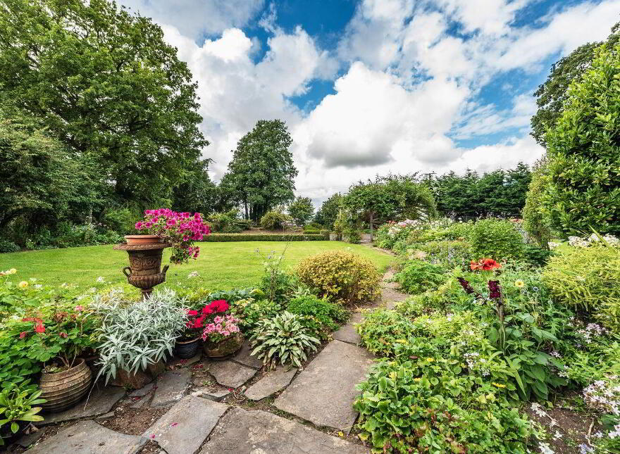 Clonmoyle House, Clonmoyle, Rathangan, R51W521