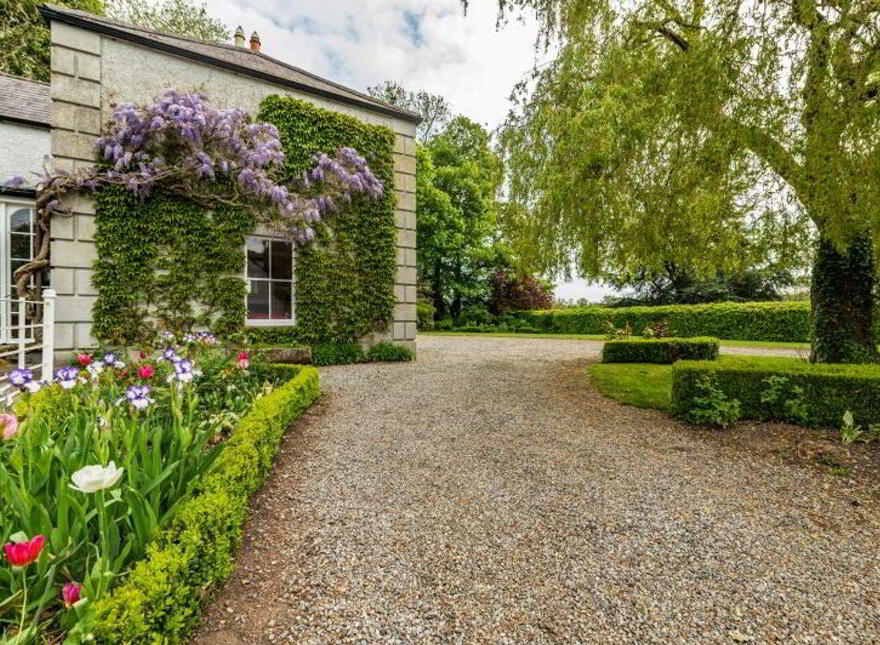 Clonmoyle House, Clonmoyle, Rathangan, R51W521