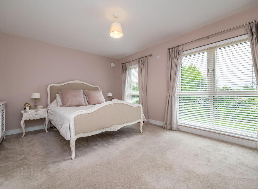 27 Oak Park Court, Oak Park, Naas, W91YKH7
