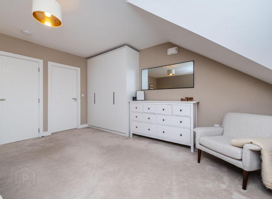 27 Oak Park Court, Oak Park, Naas, W91YKH7
