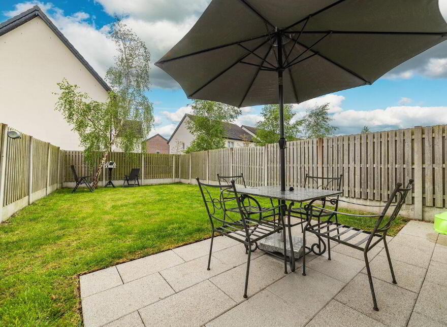 27 Oak Park Court, Oak Park, Naas, W91YKH7