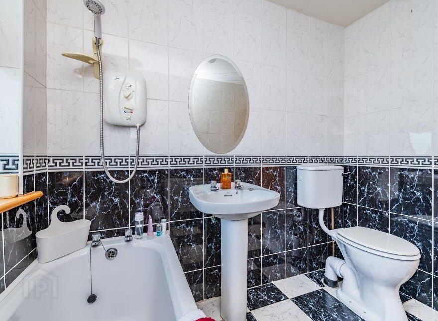 1 Charleton Mews, Newbridge, W12A092
