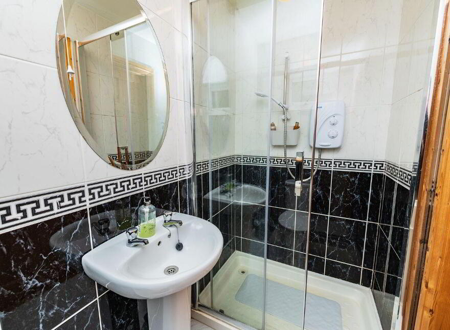 1 Charleton Mews, Newbridge, W12A092