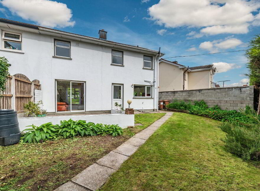 45 Standhouse Lawns, Newbridge, W12WR96