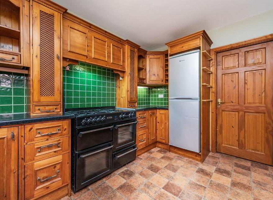 Kovara, 8 Loughminane Green, Kildare, R51A521