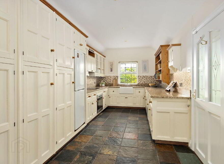 Beechmount, Carlow Road, Old, Old Kilcullen, R56W667