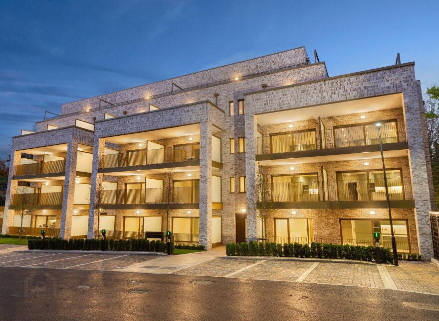 Residence, 22 Woodlands Grove, Blackrock, Blackrock, A94X32X