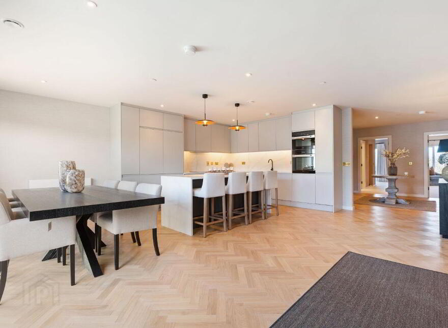 Residence, 22 Woodlands Grove, Blackrock, Blackrock, A94X32X