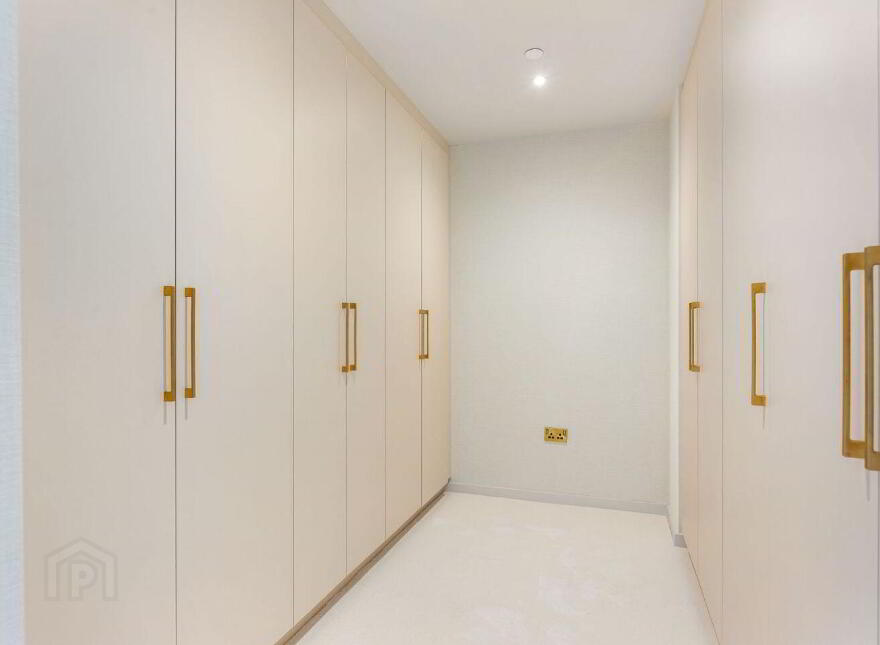 Residence, 22 Woodlands Grove, Blackrock, Blackrock, A94X32X