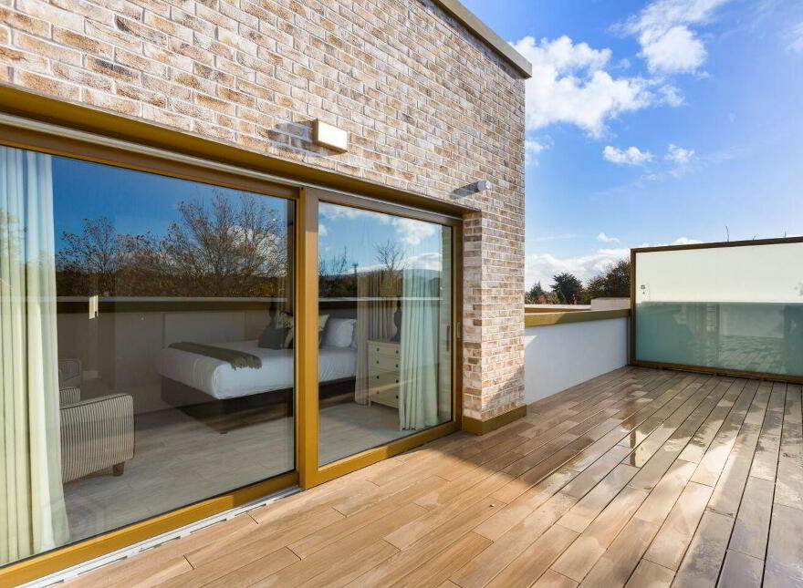 Residence, 22 Woodlands Grove, Blackrock, Blackrock, A94X32X