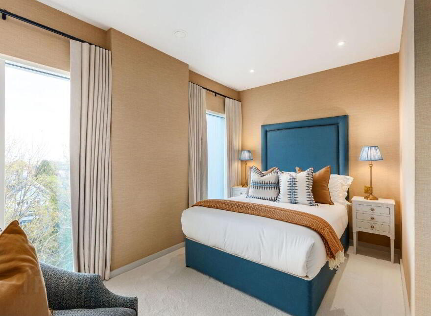 Residence, 22 Woodlands Grove, Blackrock, Blackrock, A94X32X