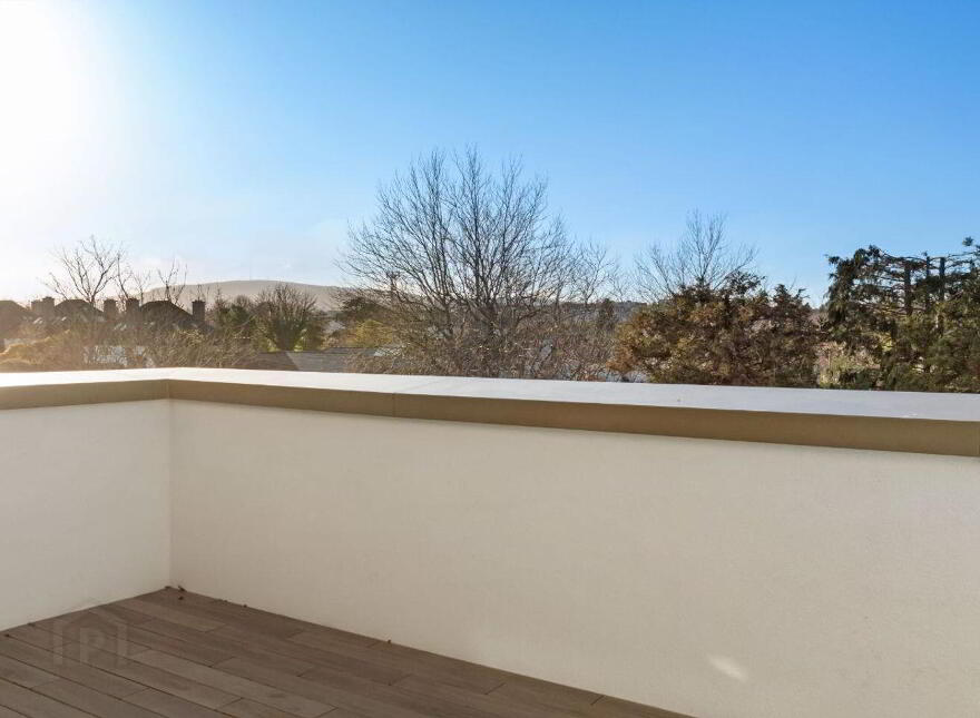 Residence, 22 Woodlands Grove, Blackrock, Blackrock, A94X32X