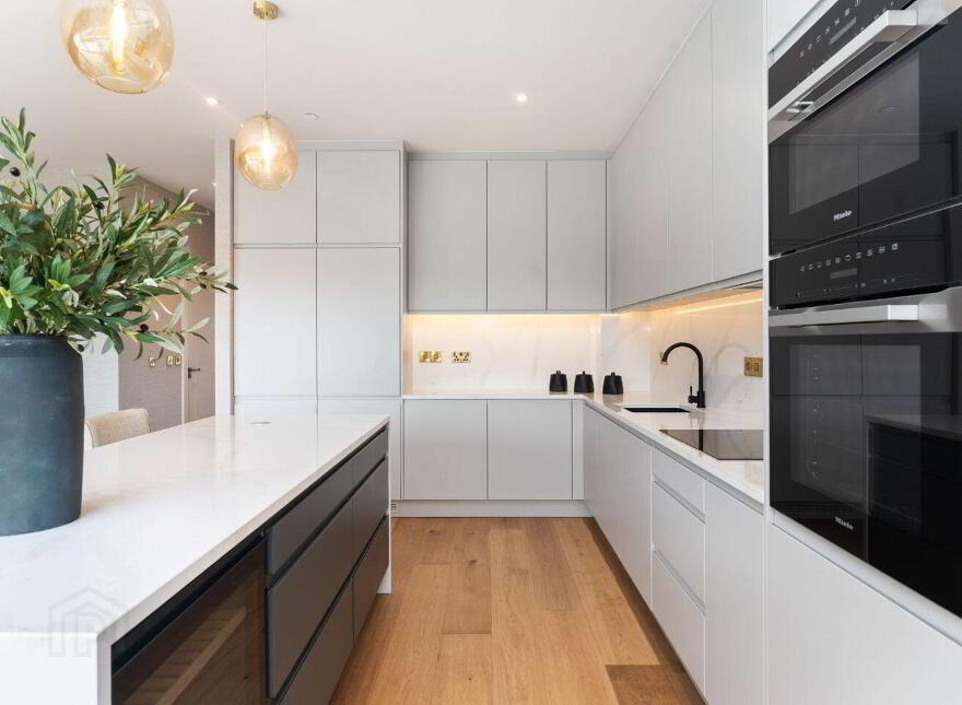 The Penthouses At Woodlands Grove, Stillorgan, Stillorgan, A94F9TP