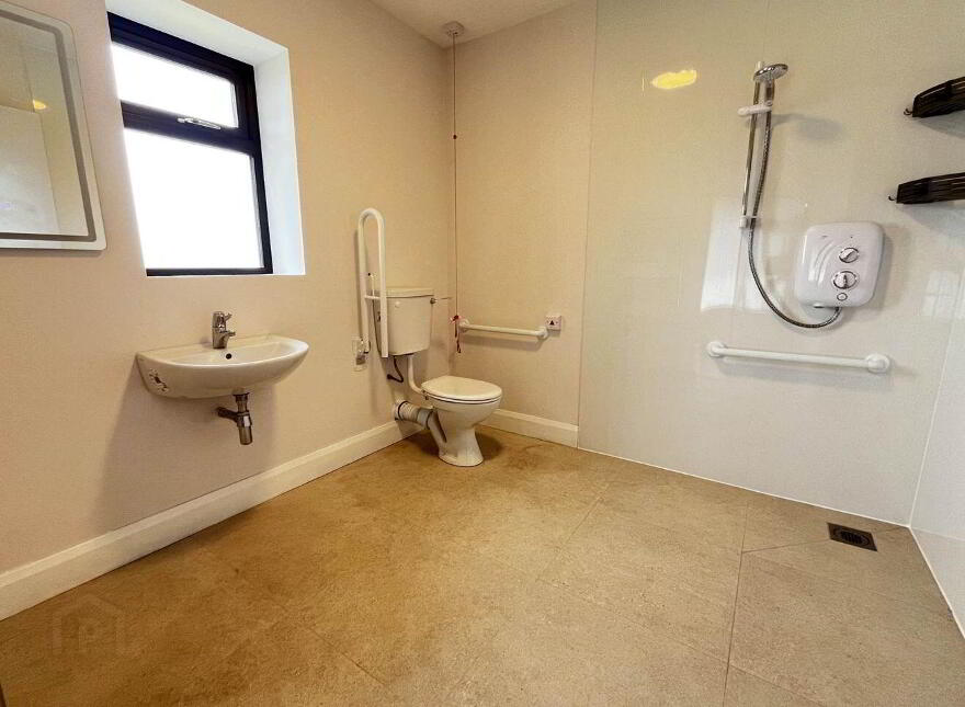 41 Whitestrand Park, Galway City, H91DPW3