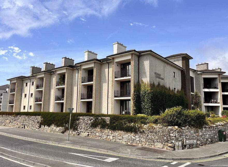 5 Ocean Towers, Salthill, H91AP86 photo