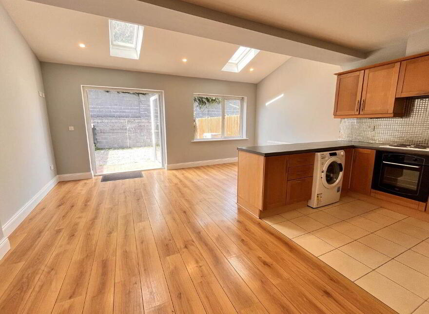 104 Creagan, Barna, H91P2F7