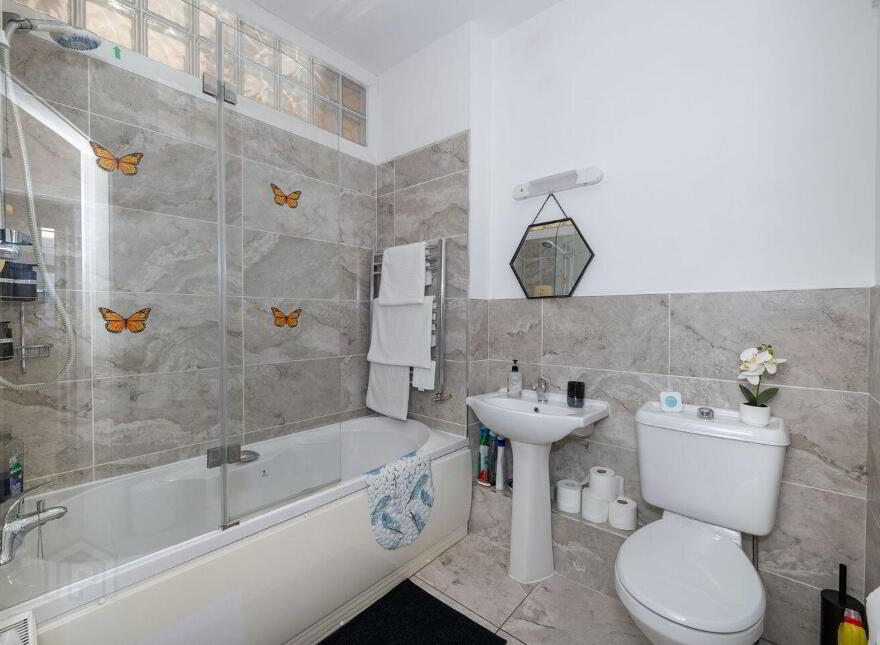 20 East Beach, Cobh, P24YA30