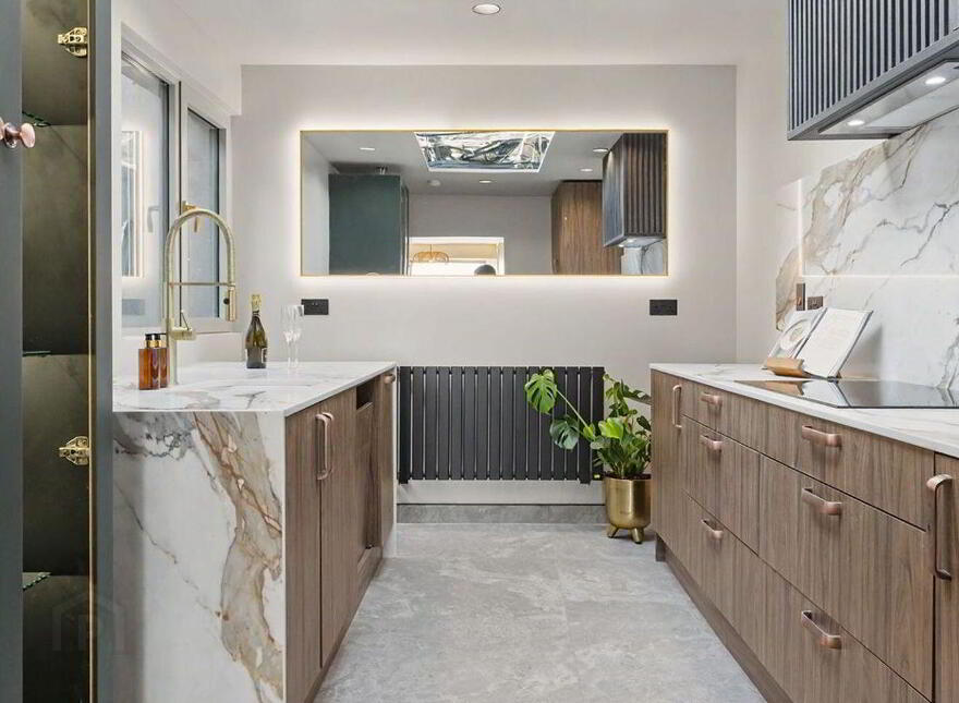 6 The Mall, Cobh, P24EP83