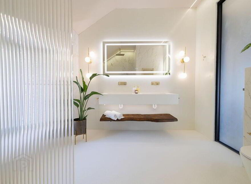 6 The Mall, Cobh, P24EP83