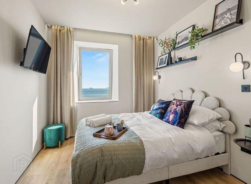 6 The Mall, Cobh, P24EP83