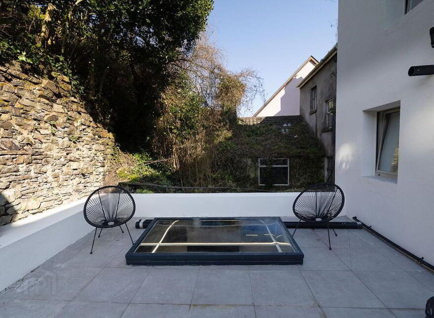 6 The Mall, Cobh, P24EP83