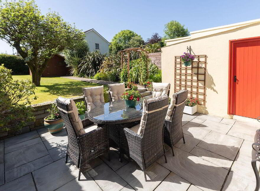 2 Lakeview, Carrignafoy, Cobh, P24WK20