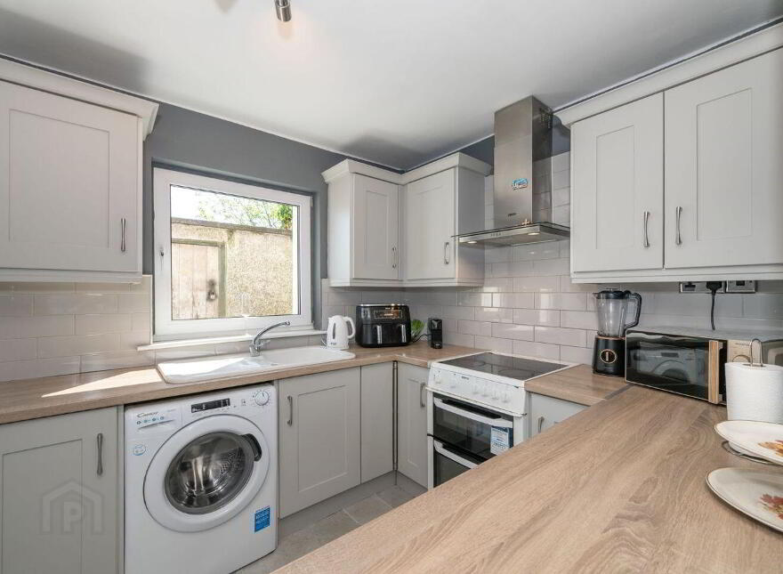 1 Michael Burke Terrace, Carrignafoy, Cobh, P24A324